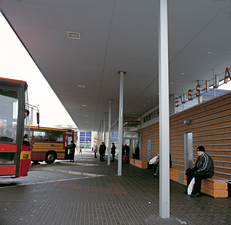 Rakvere bussijaam, AB Eek & Mutso, arhitektid Margit Mutso, Madis Eek