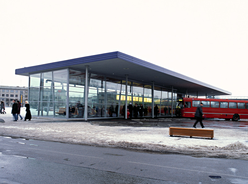 Rakvere bussijaam, AB Eek & Mutso, arhitektid Margit Mutso, Madis Eek