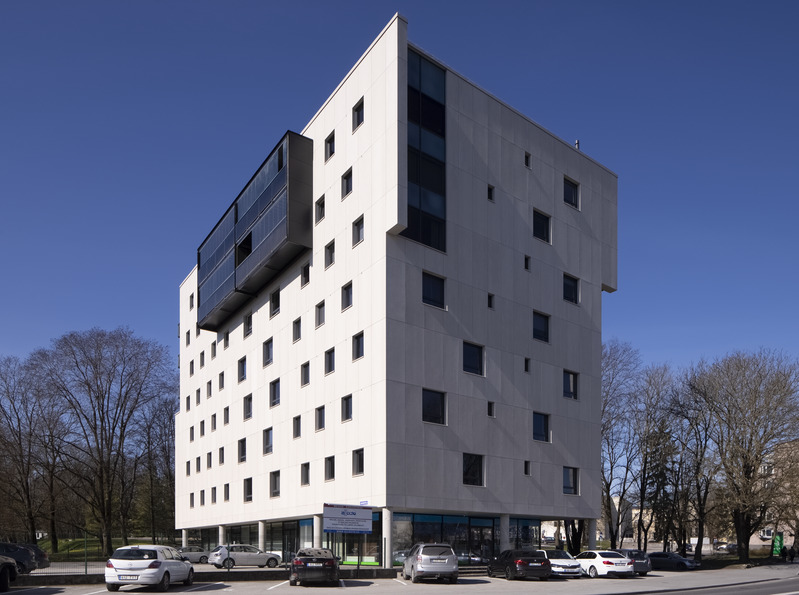 Äripindadega korterelamu Tallinnas Juhkentali 8. Arhitektuuristuudio Siim & Kreis, arhitektid Andres Siim ja Kristel Ausing