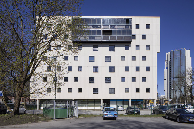 Äripindadega korterelamu Tallinnas Juhkentali 8. Arhitektuuristuudio Siim & Kreis, arhitektid Andres Siim ja Kristel Ausing