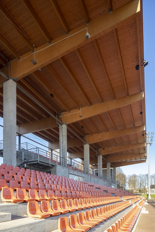 Tartu Tamme staadion; tribüün / tribüünihoone. Arhitektuuristuudio Siim & Kreis; arhitektid Andres Siim ja Kristel Ausing