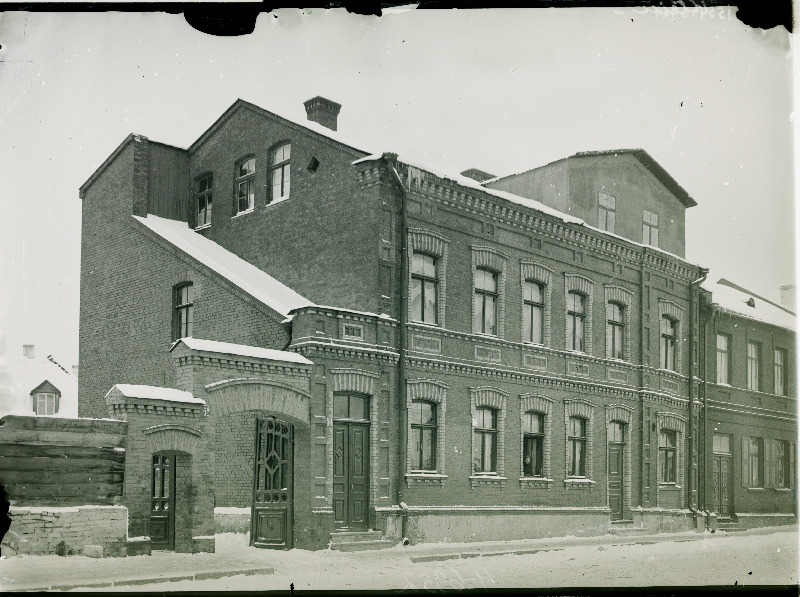 Building Narva Street 54.