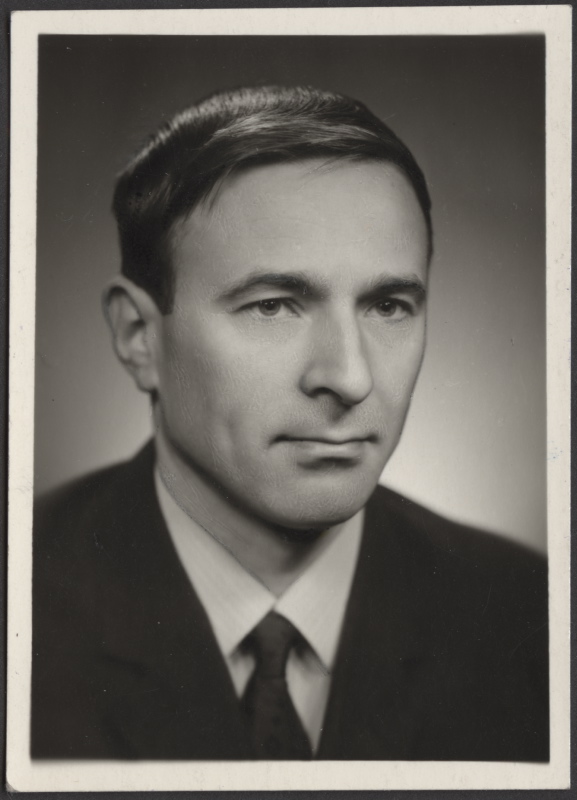 Skulptor Edgar Viies