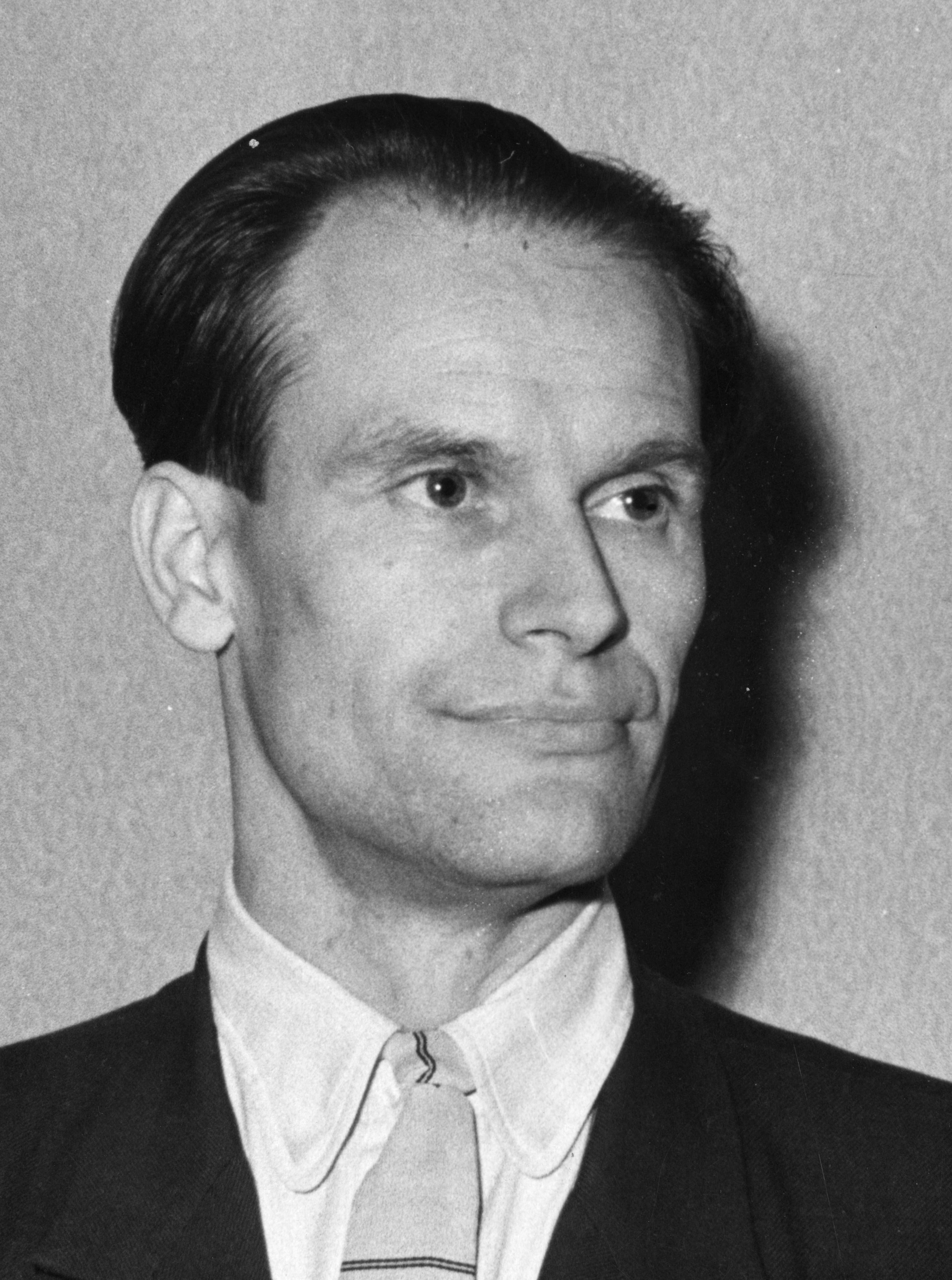 Skulptor Jaan Vares