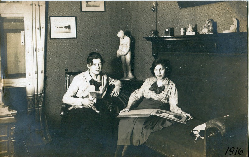 Kristine Mey ja Natalie Mey