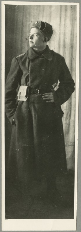 Eduard Wiiralt sõjaväevormis