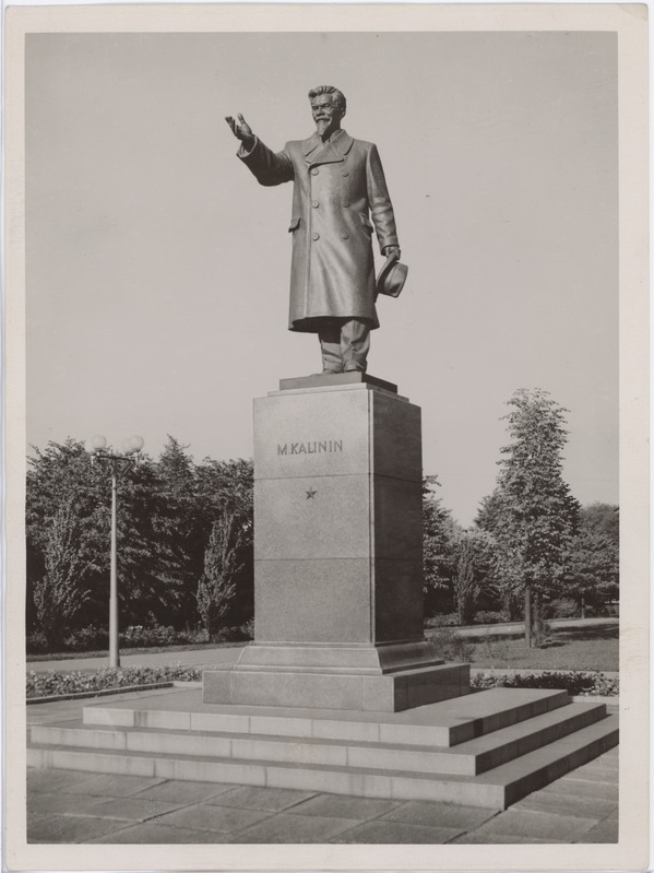 M. J. Kalinini monument Tallinnas