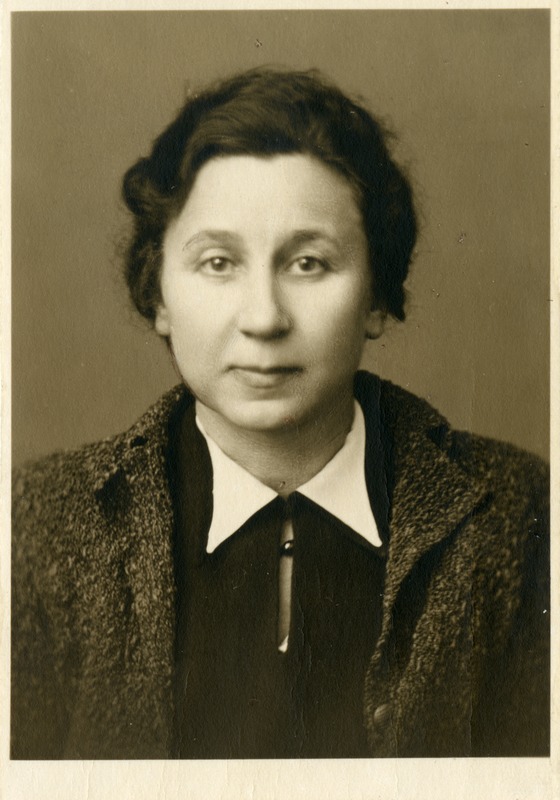 Alide Rõude passipildid ja portreefotod