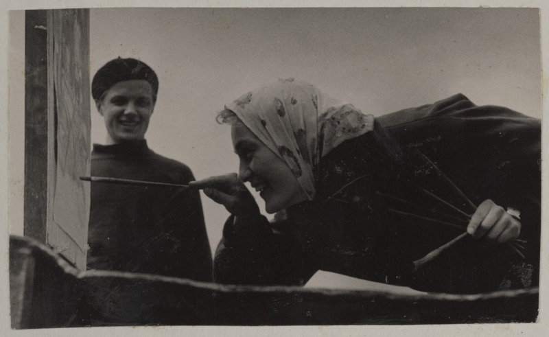 Nikolai Guli kooliõega naermas