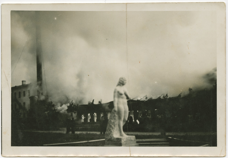 Herman Halliste hävinud skulptuur Narva tööstuskeskkooli põlengus 1940