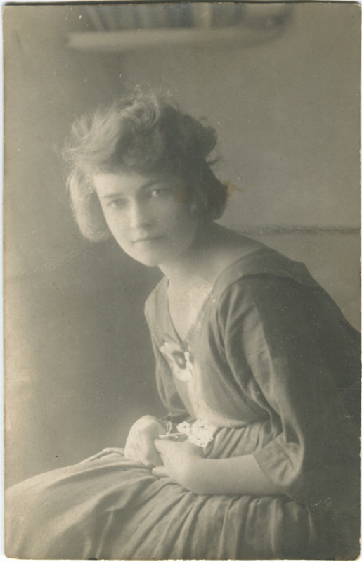 Kunstnik Aino Bach