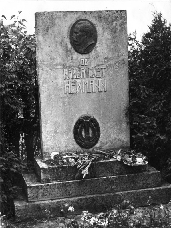 Voldemar Melliku loodud Karl August Hermanni hauamonument Tartu Uus-Jaani kalmistul