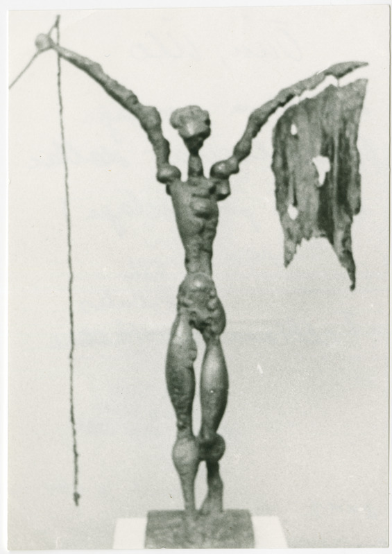 Teos "Niidi ja nõelaga" näitusel