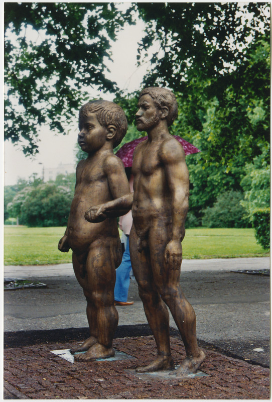 Ülo Õuna teos "Isa ja poeg"