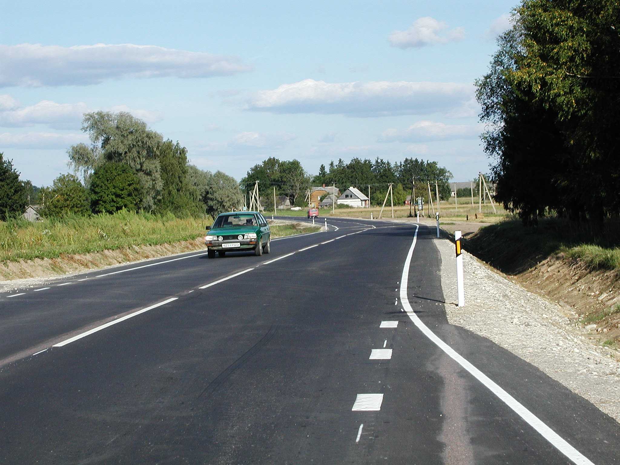 foto Pärnu-Paide mnt Parasi-Rae lõik valmis, 2001