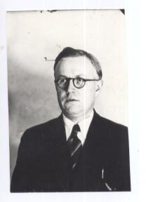 Hüdromelioratsiooni ja Maakorralduse Teaduskonna dekaan H.-N. Muischneek