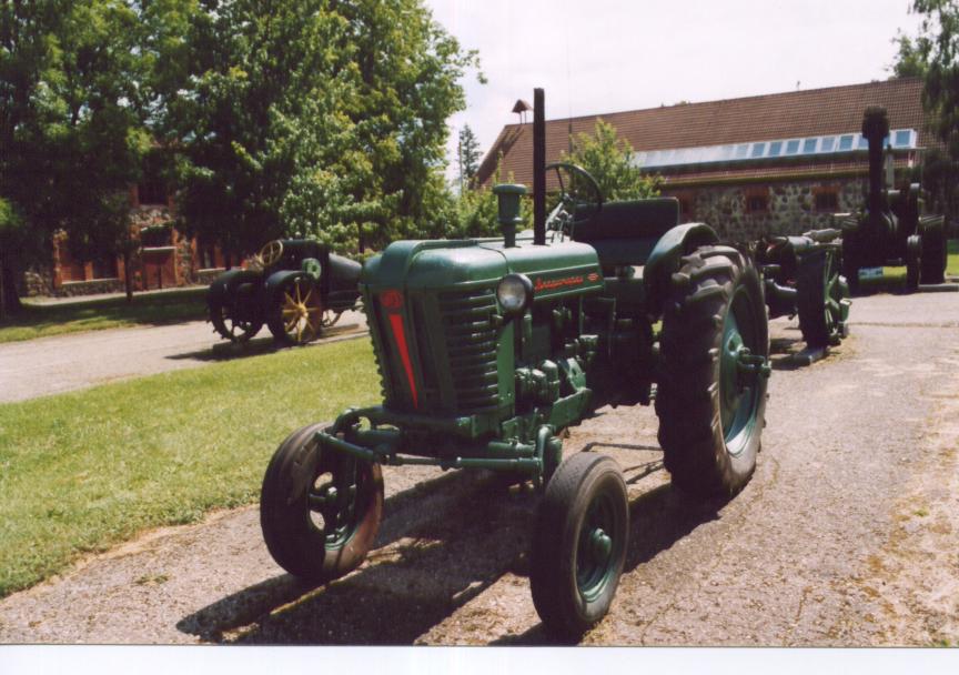 Traktor T-28 muuseumis