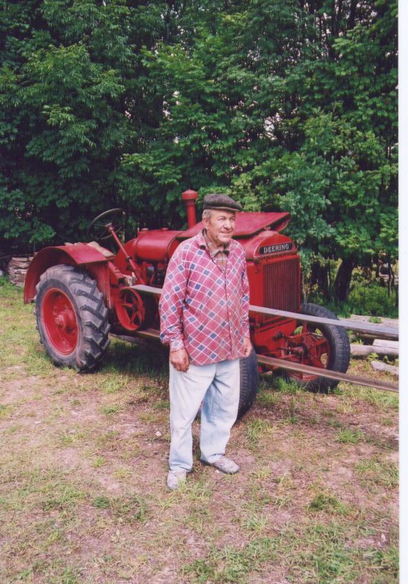 Heino Prost traktoriga Deering