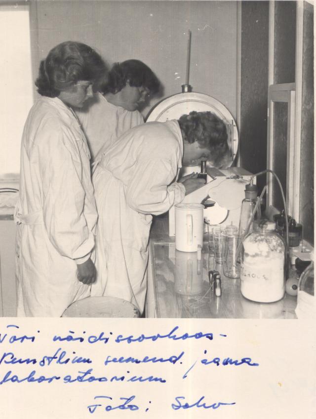 Tori NS Kunstliku Seemenduse Jaama laboratoorium