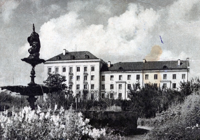 Narva, Puškini väljak.