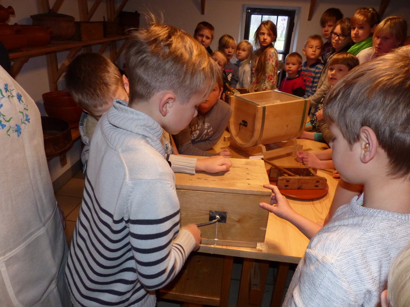 Muuseumitund  "Leib ja teraviljad meie laual" leivatares