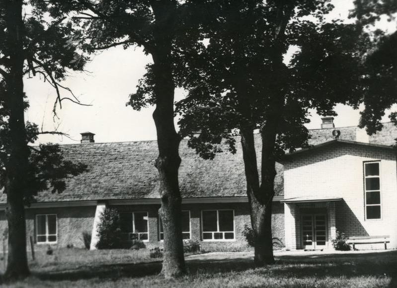Gagarini nim. Näidissovhoostehnikum. Võimla Vana-Võidus