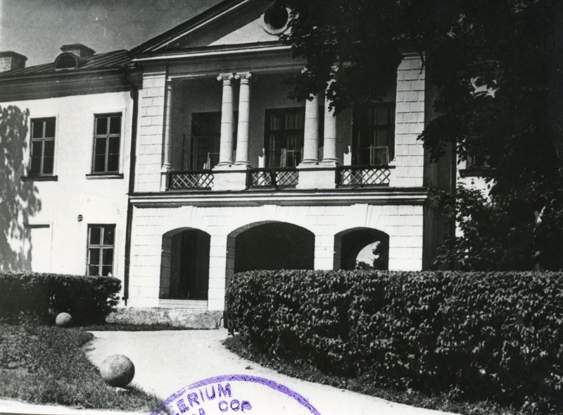 Vinni Näidissovhoostehnikum. Tehnikumihoone