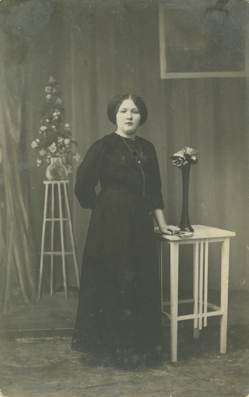 Hilda Leiki portree