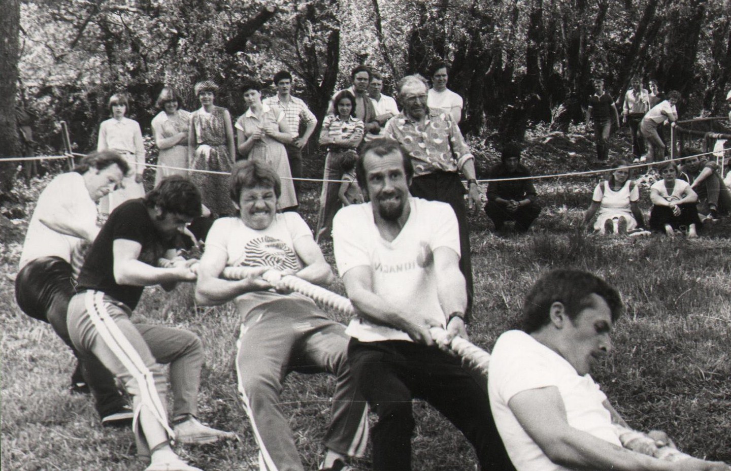 Piimandustöötajate XXIV suvespartakiaadil köieveol Viljandi PTK võistkond, sai 6 koha