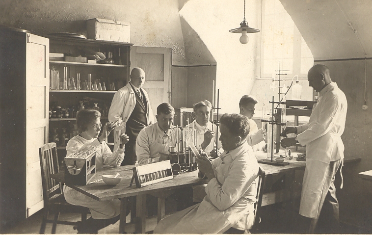 Õisu Piimanduskooli laboratoorium