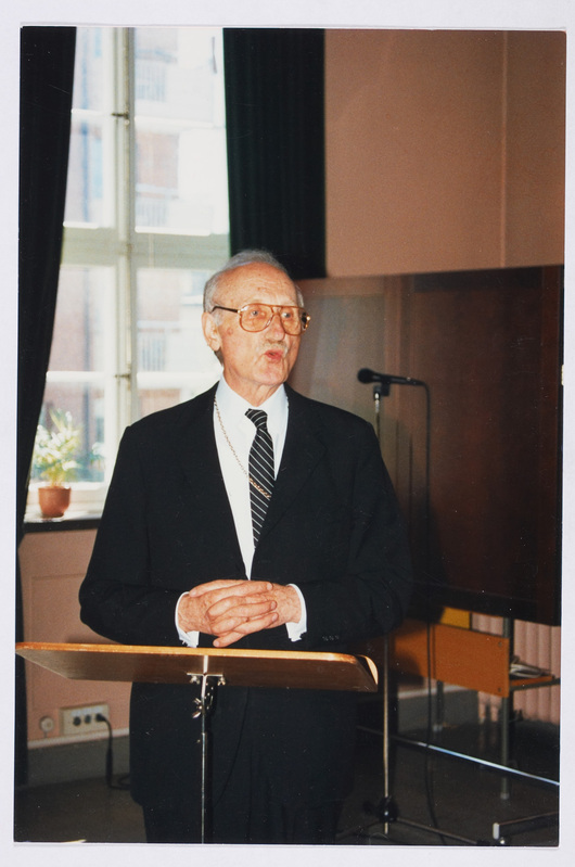 Kumla sinod, piiskop Konrad Veem õhtul kõnet pidamas