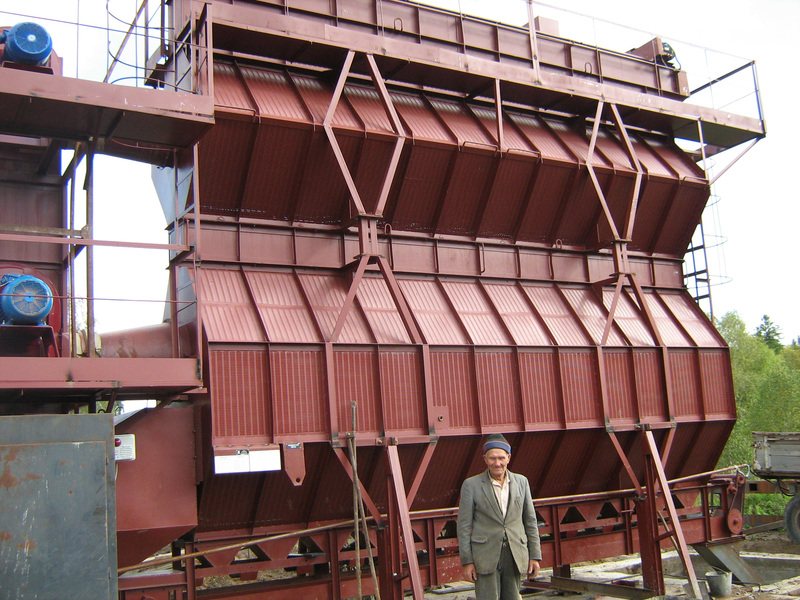 Viljakuivati (?) Vamola külas. Tomski oblasti Zõrjanski rajooni eesti asundus Vambola