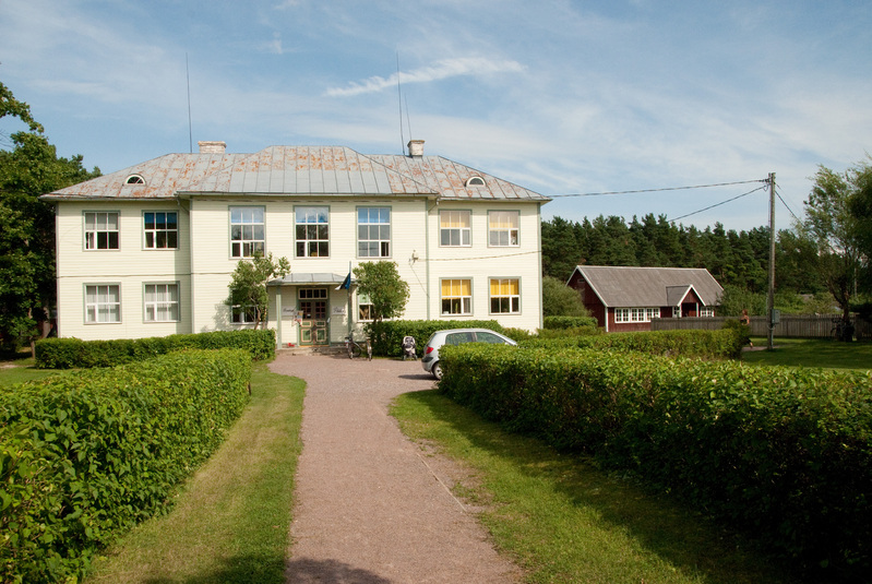 Vormsi Põhikooli hoone