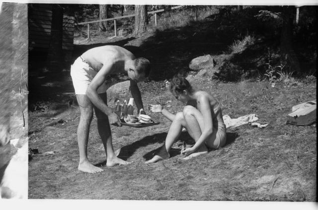 Hans Teetlaus sõpradega Flateni järve ääres Rootsis