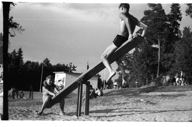 Hans Teetlaus sõpradega Flateni järve ääres Rootsis