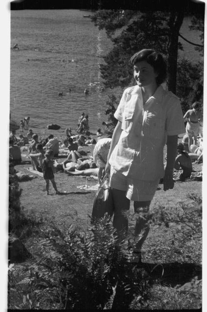 Irene Korvett ja Hans Teetlaus rannas