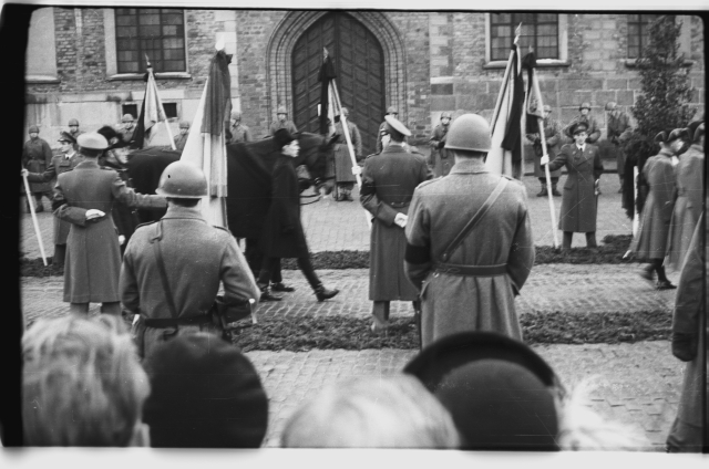 Rootsi kuninga Gustaf V matuserongkäik?