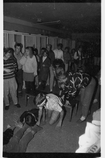 Jõhvi 1. Keskkooli rebastepidu; rebaste ristimine