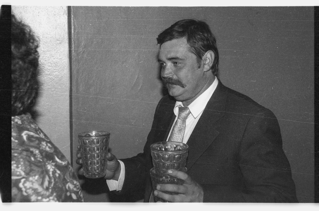 Sünnipäevapidu Toila Meretares; sünnipäevalaps vaasidega