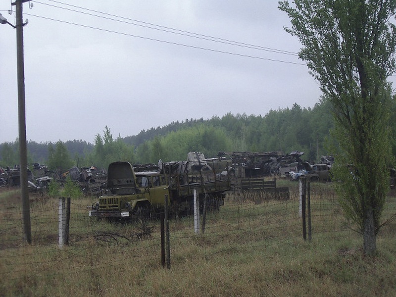 Taas Tšornobili piirkonnas, mahajäänud masinapark
