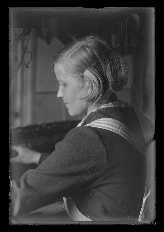 Marie Kivisild profiilis portreefotol