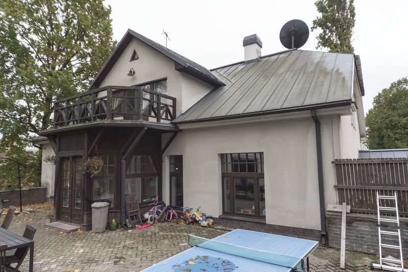 Jaama 42 maja välivaated