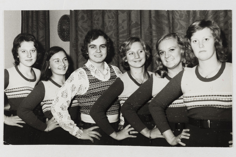 Rootsi eestlased, Göteborgi noorte lauluansambel "Lemmikud", grupipilt '73.