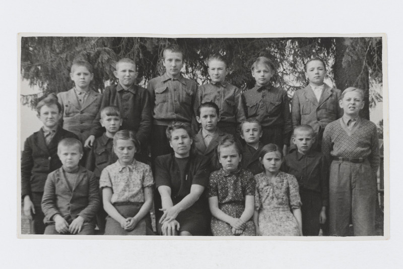 Tõrenurme MTK IV, V, VI, kl. õpetaja E. Uttiga