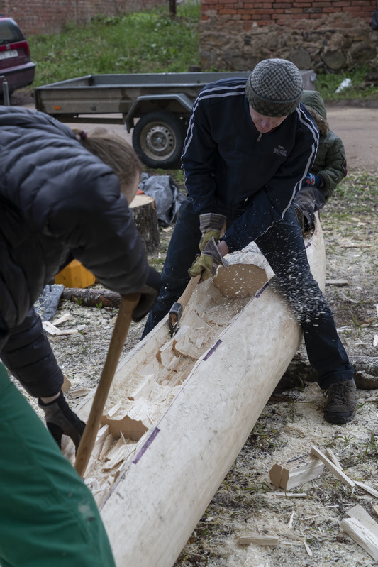 Haabja sisemuse väljatahumine kirvega