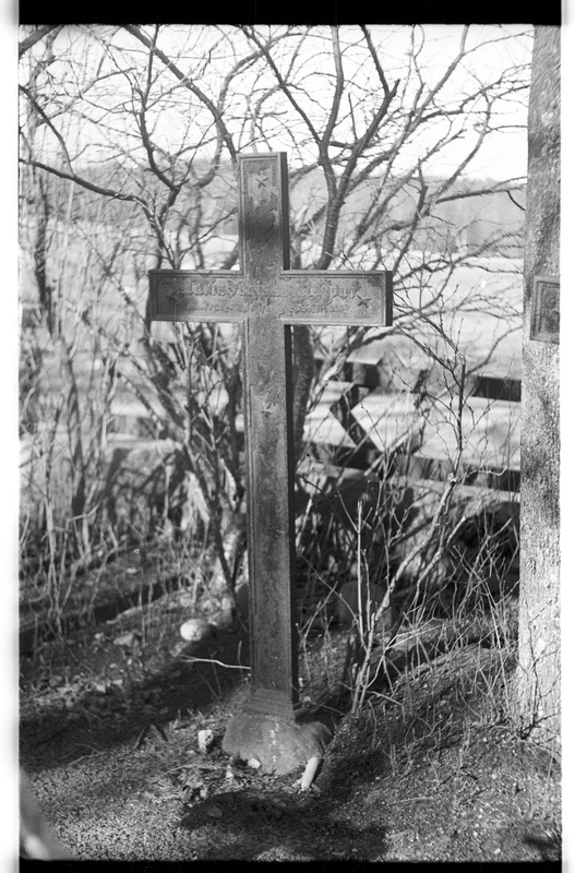 Käsmu kalmistu, metallrist, Maria Jüriska (1856-1916) hauatähis