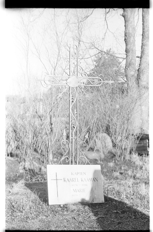 Käsmu kalmistu, Kaarel Kaaman (1874-1908), Marie (1879-) hauatähis