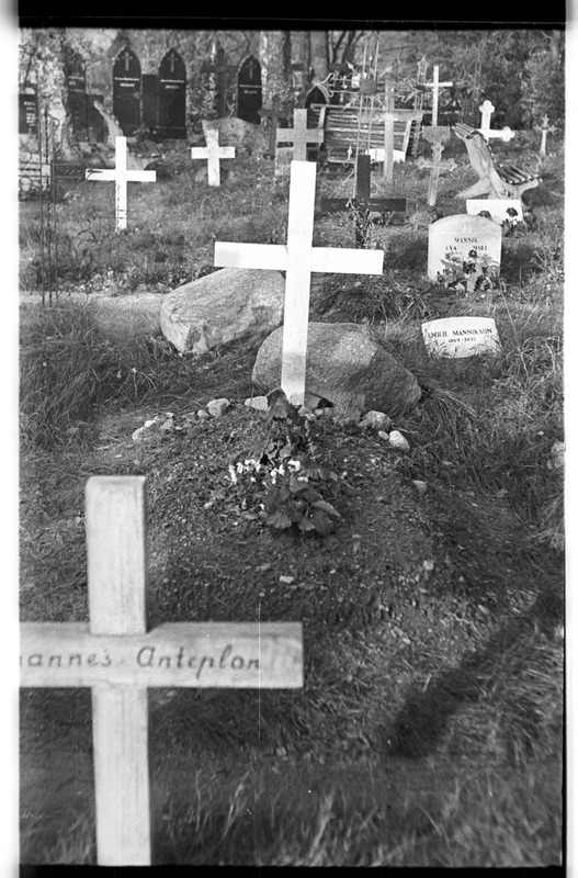 Käsmu kalmistu, puurist, hauatähis nr 256