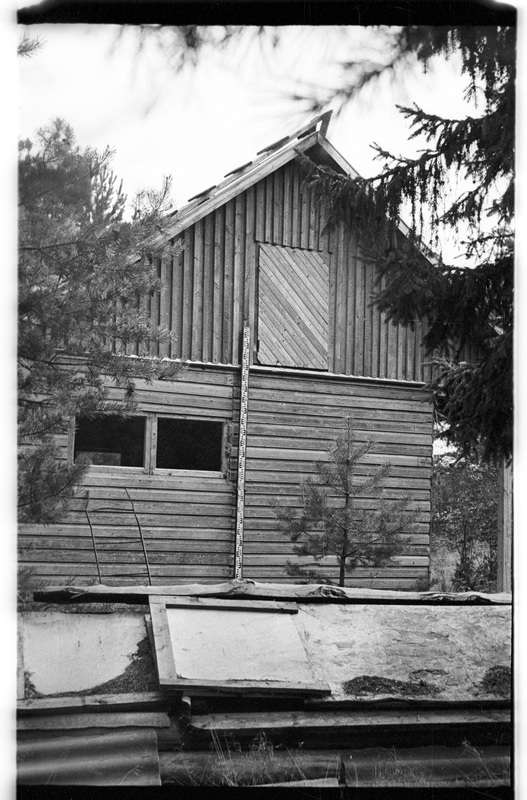 Ehitusjärgus suvila, Pedassaare (Lahemaa) rand, Liiva talu