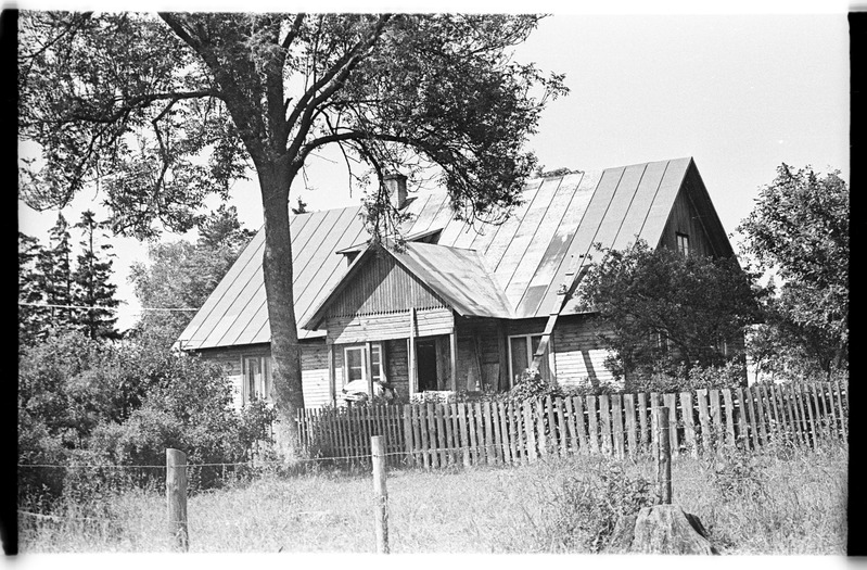 Elamu ja piirdeaed, Tõugu (Lahemaa), Mikurahva (Uustalu) talu